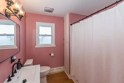 Bath - 503 Bluff Ave, Brainerd, MN 56401 photo 2 of 3