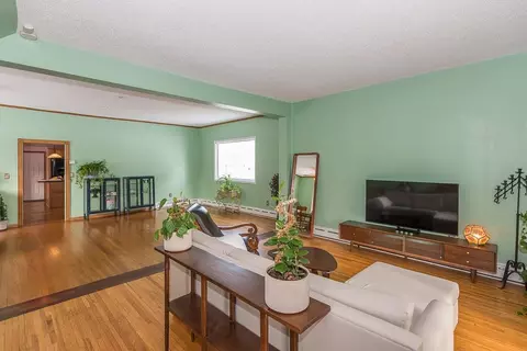 Living - 503 Bluff Ave, Brainerd, MN 56401 photo 1 of 4