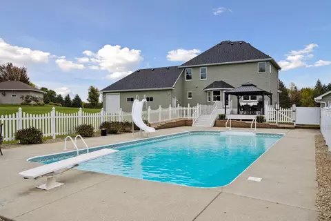 819 Belanger Ave NW, Buffalo, MN 55313