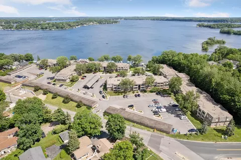 4371 Wilshire Blvd #308, Mound, MN 55364