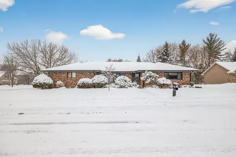 1885 Heather Ct, West Saint Paul, MN 55118