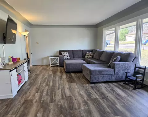 Living - 629 Olson Ave, Windom, MN 56101 photo 2 of 3