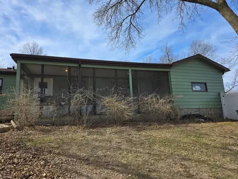 Exterior - 629 Olson Ave, Windom, MN 56101 photo 4 of 7