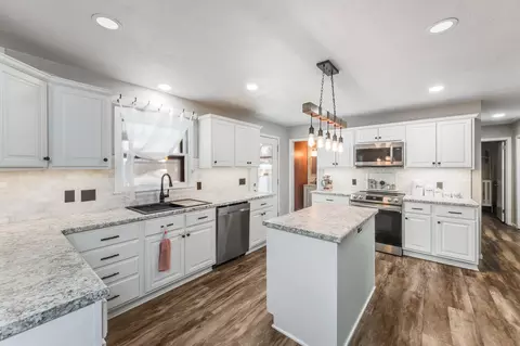 Kitchen - 629 Olson Ave, Windom, MN 56101 photo 3 of 5