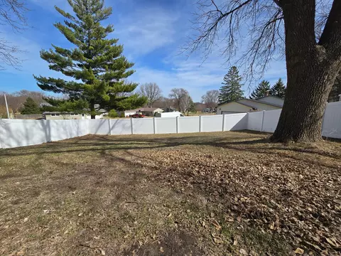 Exterior - 629 Olson Ave, Windom, MN 56101 photo 6 of 7