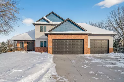6382 209th St N, Forest Lake, MN 55025
