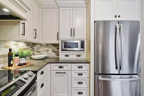 Kitchen - 499 Wheeler Dr, Excelsior, MN 55331 photo 6 of 6