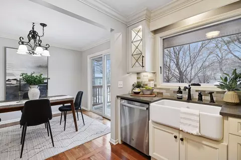 Kitchen - 499 Wheeler Dr, Excelsior, MN 55331 photo 5 of 6