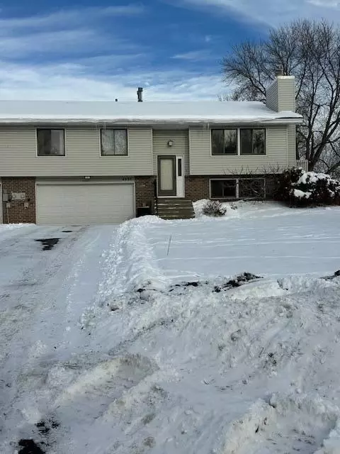 4235 Bridgewood Ter, Vadnais Heights, MN 55127