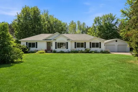5411 Pine Ln, North Branch, MN 55056