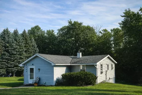 4525 Walnut St, Maple Plain, MN 55359