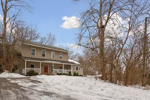 520 Hanlon Ave, Wayzata, MN 55391