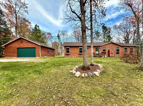 7995 Treefrog Dr NW, Walker, MN 56484