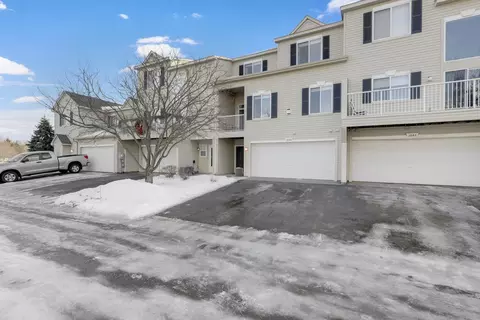 3844 Abercrombie Ln, Stillwater, MN 55082