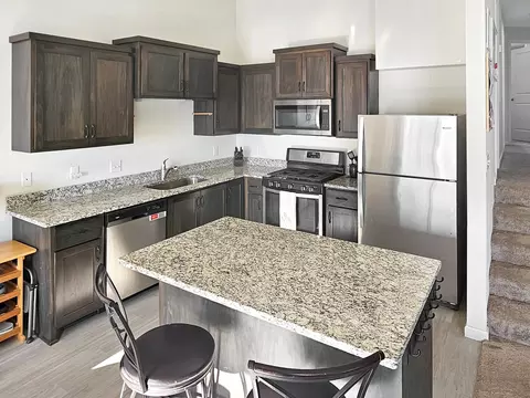 25530 5th St W, Zimmerman, MN 55398