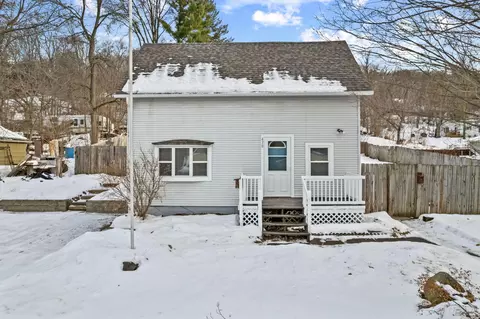 438 N Washington St, Saint Croix Falls, WI 54024
