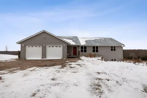 1525 6 12th Ave, Hillsdale, WI 54733