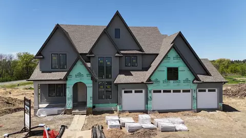 4425 Brindle Dr, Medina, MN 55340