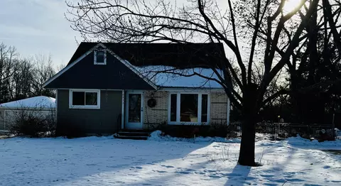 8933 Wally Dr, Golden Valley, MN 55427
