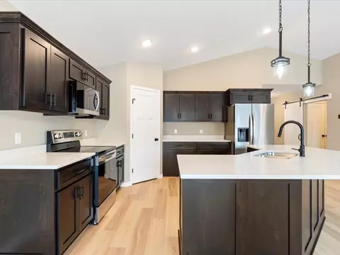 14518 Lynndale Dr, Baxter, MN 56425 photo 9