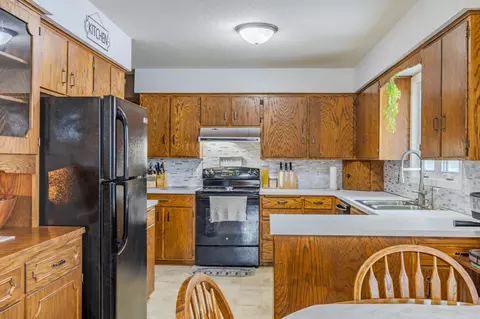Kitchen - 609 E 8th St, Winthrop, MN 55396 photo 2 of 3