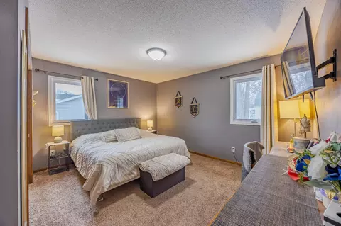 Bedroom - 609 E 8th St, Winthrop, MN 55396 photo 1 of 4