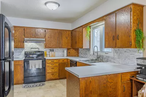 Kitchen - 609 E 8th St, Winthrop, MN 55396 photo 1 of 3