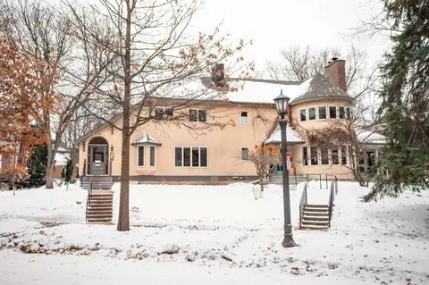 140 Cambridge St, Saint Paul, MN 55105