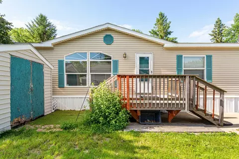 108 Hilton Ct, Mankato, MN 56001