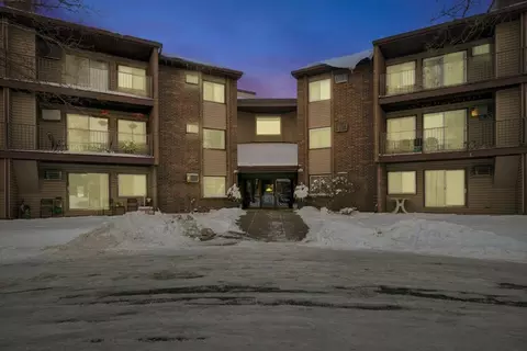 3425 Golfview Dr #112, Eagan, MN 55123