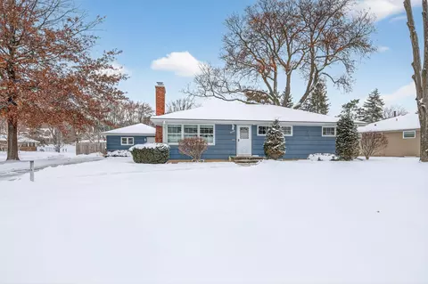 10318 York Ln, Bloomington, MN 55431