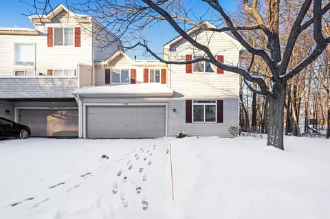 9180 Comstock Ln N, Maple Grove, MN 55311