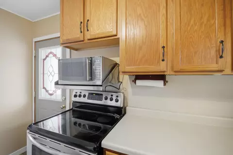 Kitchen - 1918 7th Ave NE, Austin, MN 55912 photo 2 of 3