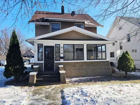 914 N 4th St, Montevideo, MN 56265