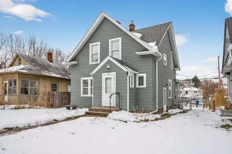 1045 Magnolia Ave E, Saint Paul, MN 55106