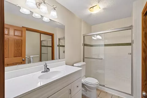 Bath - 1780 Talon Trl, Eagan, MN 55122 photo 5 of 5