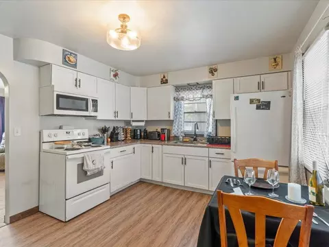 Kitchen - 1421 K St NE, Brainerd, MN 56401 photo 2 of 4