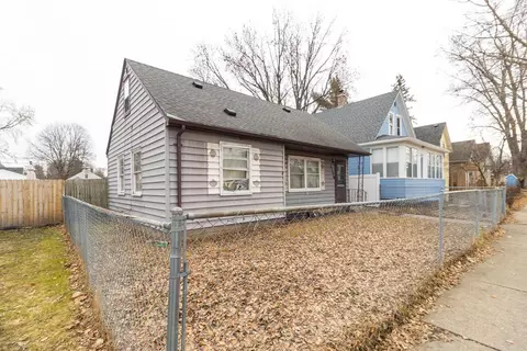 1248 Farrington St, Saint Paul, MN 55117