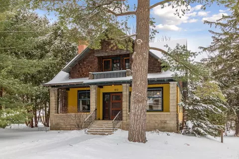 812 Saint Olaf Ave, Northfield, MN 55057