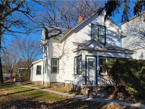 Exterior - 1027 6th Ave S, Saint Cloud, MN 56301 photo 2 of 8