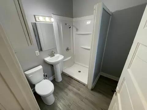 Bath - 1027 6th Ave S, Saint Cloud, MN 56301 photo 1 of 4