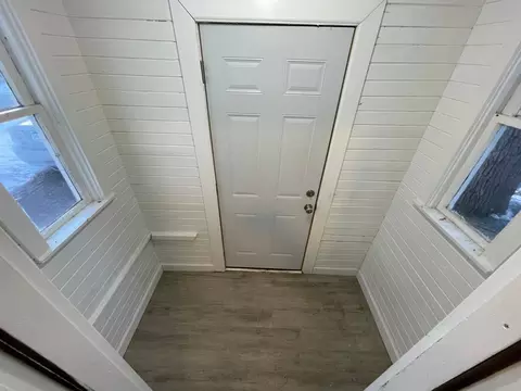 Entry Way - 1027 6th Ave S, Saint Cloud, MN 56301 photo 1 of 4