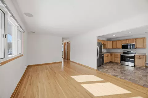 Living - 1261 Skillman Ave E, Maplewood, MN 55109 photo 3 of 4