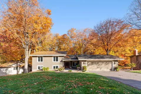 10730 34th Ave N, Plymouth, MN 55441