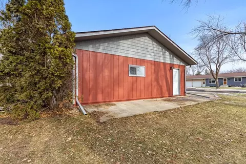 1104 Cheryl Ave, Marshall, MN 56258 photo 11