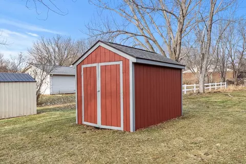 1104 Cheryl Ave, Marshall, MN 56258 photo 10