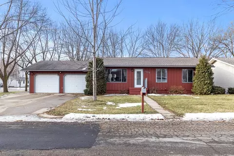 1104 Cheryl Ave, Marshall, MN 56258