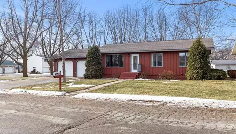 1104 Cheryl Ave, Marshall, MN 56258 photo 3