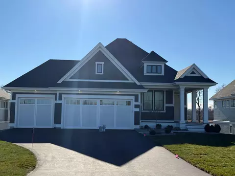 6051 Shoreview Pointe, Chaska, MN 55318