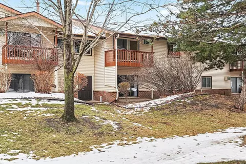 4004 Foss Rd #101, Saint Anthony, MN 55421